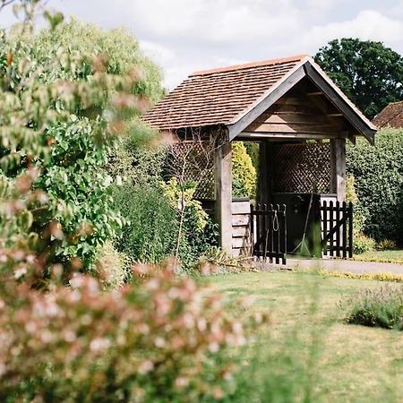 Forest Farm Barn Hampshire Villa Бишъпс Уолтъм Екстериор снимка